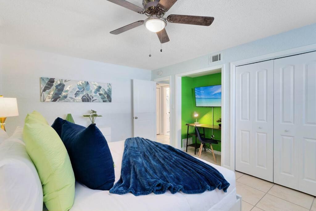 Ocean 23 - Swaying Seaweed Apartment *
